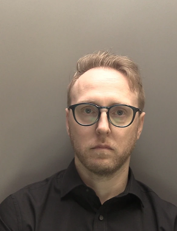 Robert Collins, aged 40, from Merseyside — Liverpoolecho.co case image